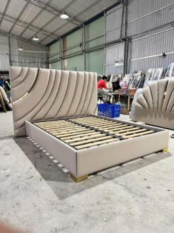 Giường da  phòng ngủ kiểu Ý  - GN1294